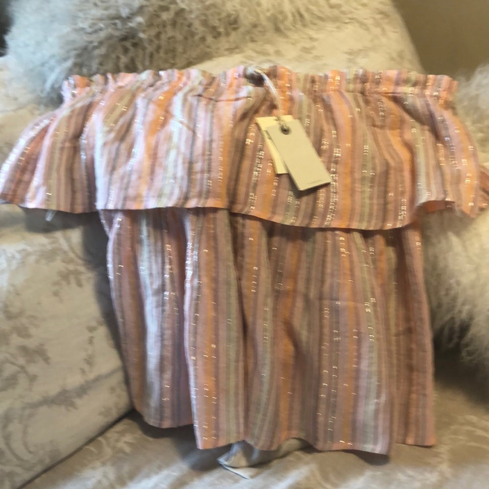 Lucky brand off the shoulders L fun spring colors